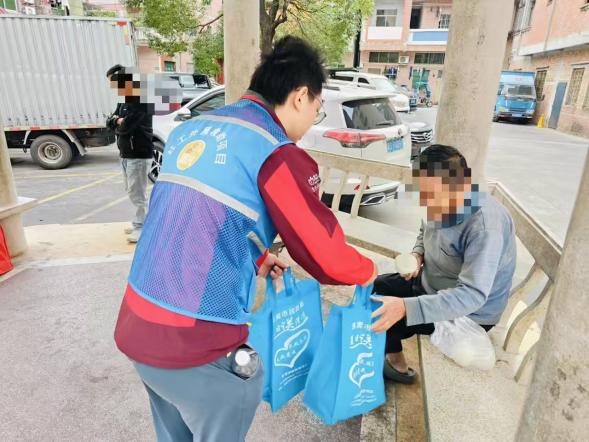 寒潮来袭，东莞社会救助服务热线公布→